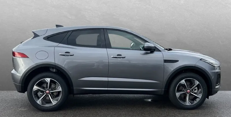 Jaguar E-pace D165 AWD =R-Dynamic SE= Black Pack/ACC Гаранция Image 3