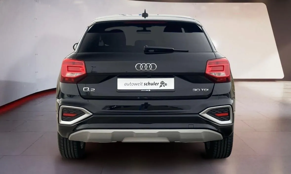 AUDI Q2 30 TDI Admired Image 2