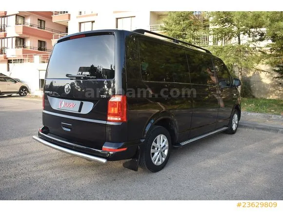 Volkswagen Caravelle 2.0 TDI SCR BMT Comfortline Image 4